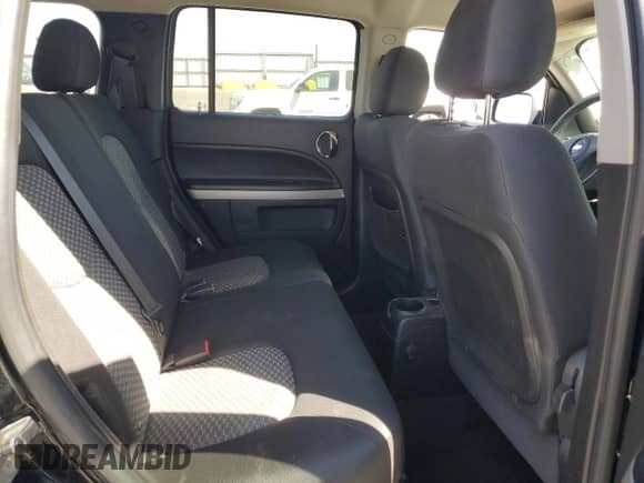 2010 Chevrolet HHR LS с VIN 3GNBAADB5AS502382, выставлен на аукционе Copart как лот 71375084 с пробегом 113 953 миль миль и Чистый • Clean title. История ставок и продаж доступна на DreamBid. Изображение 10.