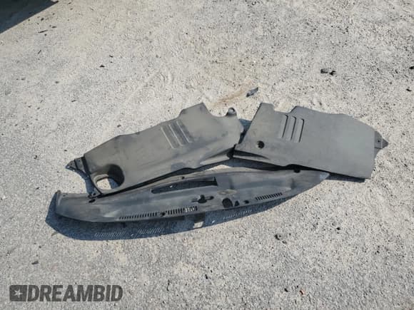 ✅ 2009 Lexus GS 350 • VIN: JTHBE96S490043372 • Lot: 69209425. Listed on Copart with 154,701 mi. Free auction sales archive from the USA and detailed vehicle history report at DreamBid. Image 12.