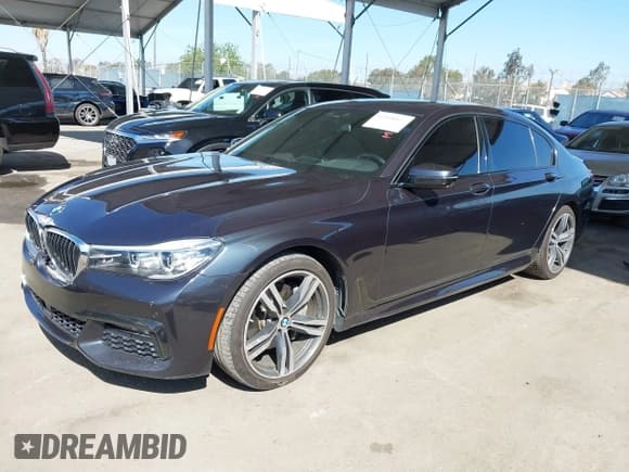 ✅ 2019 BMW 7 Series 740i • VIN: WBA7E2C53KB218375 • Lot: 42008827. Listed on IAAI with 61,337 mi. Free auction sales archive from the USA and detailed vehicle history report at DreamBid. Image 2.