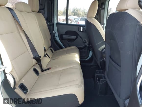 ✅ 2023 Jeep Gladiator Willys • VIN: 1C6HJTAGXPL539206 • Lot: 41523543. Listed on IAAI with 29,885 mi. Free auction sales archive from the USA and detailed vehicle history report at DreamBid. Image 8.