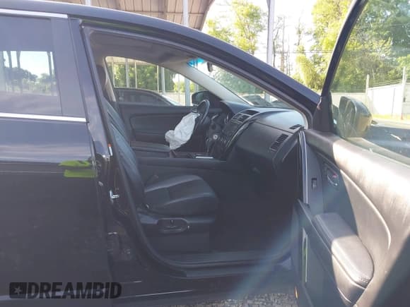 ✅ 2010 Mazda CX-9 Grand Touring • VIN: JM3TB3MV4A0205814 • Lot: 39699888. Wystawiony na IAAI z przebiegiem 201 296 mil. Bezpłatny archiwum sprzedaży aukcyjnych z USA i szczegółowy raport historii pojazdu na DreamBid. Zdjęcie 5.