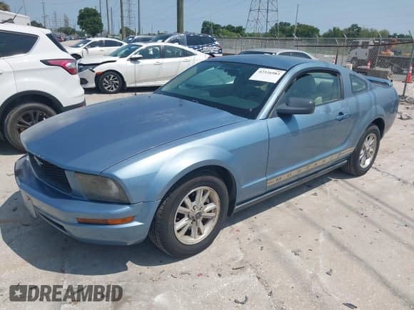 ✅ 2006 Ford Mustang Standard • VIN: 1ZVFT80NX65157362 • Lot: 42326983. Listed on IAAI with 126,653 mi. Free auction sales archive from the USA and detailed vehicle history report at DreamBid. Image 2.