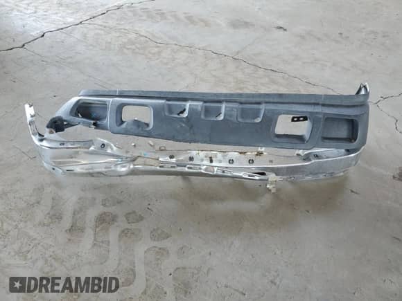 ✅ 2006 Chevrolet Silverado 1500 LS • VIN: 2GCEC13V861193201 • Lot: 70474854. Wystawiony na Copart z przebiegiem 141 938 mil mil. Skorzystaj z bezpłatnego archiwum sprzedaży aukcyjnych z USA i zobacz szczegółowy raport historii pojazdu na DreamBid. Zdjęcie 12.