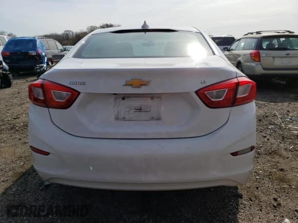 ✅ 2019 Chevrolet Cruze LT • VIN: 1G1BE5SM2K7146765 • Lot: 43485573. Listed on Copart with 109,685 mi. Free auction sales archive from the USA and detailed vehicle history report at DreamBid. Image 6.