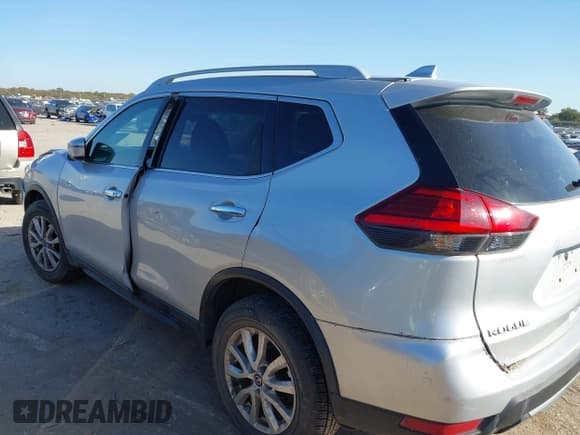 ✅ 2017 Nissan Rogue SV • VIN: 5N1AT2MV3HC853236 • Lot: 43711159. Listed on IAAI with Not provided. Free auction sales archive from the USA and detailed vehicle history report at DreamBid. Image 3.