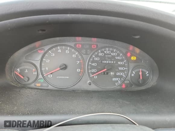 ✅ 2001 Acura Integra • VIN: JH4DC43711S801694 • Lot: 93481545. Wystawiony na Copart z przebiegiem 188 880 mil. Bezpłatny archiwum sprzedaży aukcyjnych z USA i szczegółowy raport historii pojazdu na DreamBid. Zdjęcie 9.