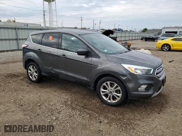✅ 2017 Ford Escape SE • VIN: 1FMCU0GD8HUE87443 • Lot: 86896555. Listed on Copart with 79,770 mi. Free auction sales archive from the USA and detailed vehicle history report at DreamBid. Image 4.