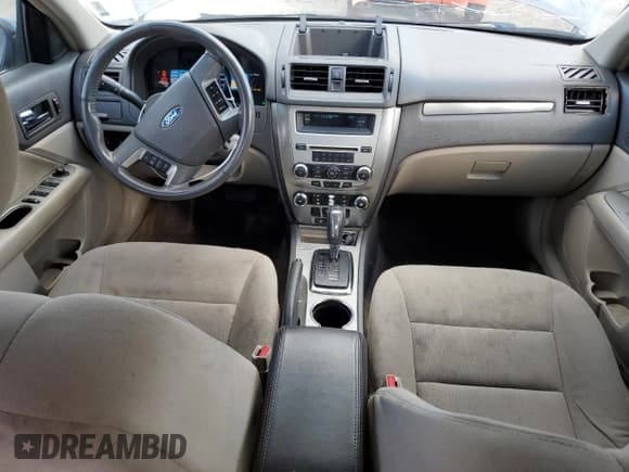 ✅ 2011 Ford Fusion Hybrid • VIN: 3FADP0L38BR214858 • Lot: 82742055. Listed on Copart with 186,252 mi. Free auction sales archive from the USA and detailed vehicle history report at DreamBid. Image 8.