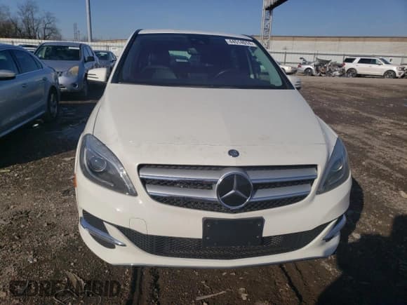 ✅ 2015 Mercedes-Benz B Electric Drive • VIN: WDDVP9AB3FJ005059 • Лот: 44514014. Опубликован ранее на Copart с пробегом 71 262 миль. Бесплатный доступ к архиву аукционных продаж из США и подробный отчёт об истории автомобиля на DreamBid. Изображение 5.