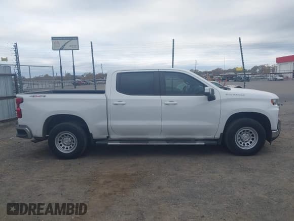 ✅ 2021 Chevrolet Silverado 1500 LT • VIN: 3GCPYDEK1MG204039 • Lot: 43687424. Listed on IAAI with 121,109 mi. Free auction sales archive from the USA and detailed vehicle history report at DreamBid. Image 13.