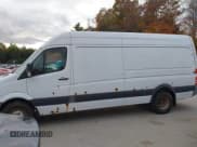 ✅ 2010 Freightliner Sprinter • VIN: WDYPF1CC1A5485346 • Lot: 43559028. Wystawiony na IAAI z przebiegiem 200 650 mil. Bezpłatny archiwum sprzedaży aukcyjnych z USA i szczegółowy raport historii pojazdu na DreamBid. Zdjęcie 14.