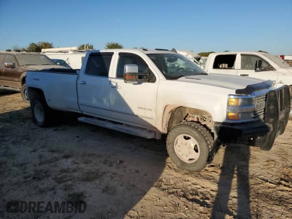 2015 Chevrolet Silverado 3500HD LTZ z VIN 1GC4K0C88FF515007, wystawiony jako Copart lot #77905274 z przebiegiem 290 894 mil mil oraz Szkoda całkowita • Salvage title. Historia ofert i sprzedaży dostępna na DreamBid. Obrazek 4.
