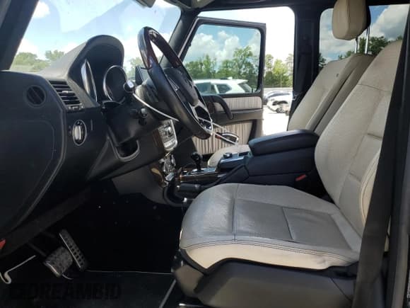 ✅ 2014 Mercedes-Benz G 550 • VIN: WDCYC3HF0EX222566 • Lot: 61358895. Wystawiony na Copart z przebiegiem 105 422 mil. Bezpłatny archiwum sprzedaży aukcyjnych z USA i szczegółowy raport historii pojazdu na DreamBid. Zdjęcie 7.