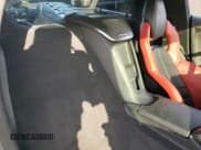 ✅ 2022 Chevrolet Corvette 2LT • VIN: 1G1YB2D47N5101352 • Lot: 86526105. Wystawiony na Copart z przebiegiem 28 442 mil. Bezpłatny archiwum sprzedaży aukcyjnych z USA i szczegółowy raport historii pojazdu na DreamBid. Zdjęcie 10.