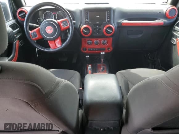 ✅ 2016 Jeep Wrangler Unlimited Freedom • VIN: 1C4BJWDG8GL300314 • Lot: 61044645. Wystawiony na Copart z przebiegiem 103 396 mil. Bezpłatny archiwum sprzedaży aukcyjnych z USA i szczegółowy raport historii pojazdu na DreamBid. Zdjęcie 8.