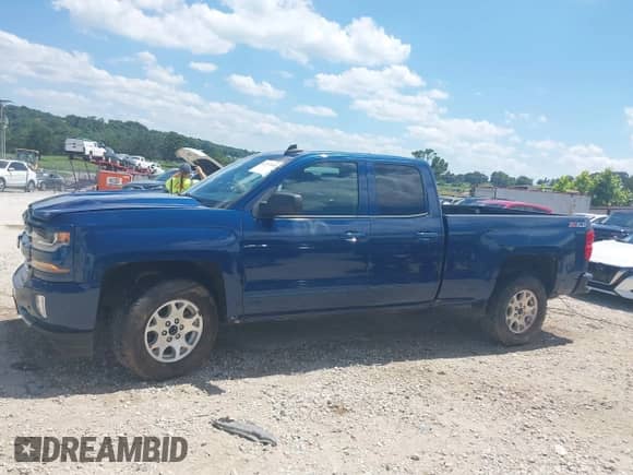 2017 Chevrolet Silverado 1500 LT с VIN 1GCVKRECXHZ325494, выставлен на аукционе IAAI как лот 42737160 с пробегом 43 946 миль миль и . История ставок и продаж доступна на DreamBid. Изображение 14.