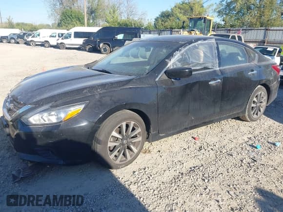 ✅ 2018 Nissan Altima SR • VIN: 1N4AL3AP8JC245739 • Lot: 43410778. Listed on IAAI with 142,113 mi. Free auction sales archive from the USA and detailed vehicle history report at DreamBid. Image 17.