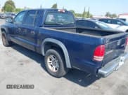 ✅ 2003 Dodge Dakota SLT • VIN: 1D7HL48X23S367452 • Lot: 42959947. Wystawiony na IAAI z przebiegiem 198 631 mil. Bezpłatny archiwum sprzedaży aukcyjnych z USA i szczegółowy raport historii pojazdu na DreamBid. Zdjęcie 3.