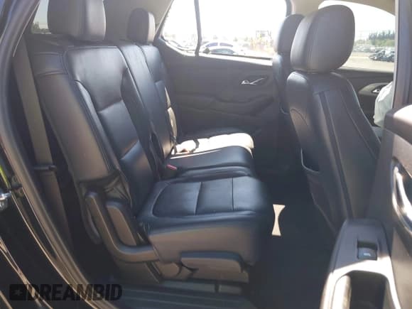 ✅ 2021 Chevrolet Traverse LS • VIN: 1GNERFKW3MJ268502 • Lot: 41697810. Listed on IAAI with 36,894 mi. Free auction sales archive from the USA and detailed vehicle history report at DreamBid. Image 8.