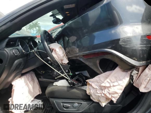 ✅ 2017 Ford Mustang V6 • VIN: 1FATP8EM8H5286333 • Lot: 89166155. Wystawiony na Copart z przebiegiem 98 391 mil. Bezpłatny archiwum sprzedaży aukcyjnych z USA i szczegółowy raport historii pojazdu na DreamBid. Zdjęcie 7.