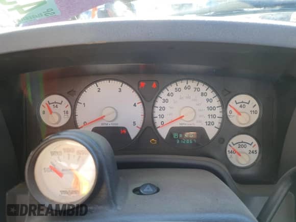 2008 Dodge 3500 SXT с VIN 3D7MX39A18G188759, выставлен на аукционе Copart как лот 43271115 с пробегом 312 867 миль миль и Списание • Salvage title. История ставок и продаж доступна на DreamBid. Изображение 9.