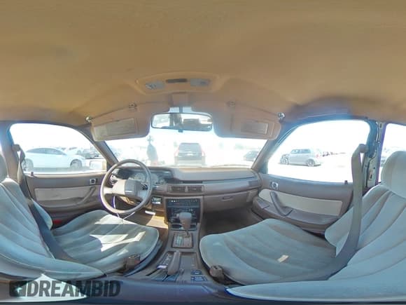 ✅ 1990 Toyota Camry • VIN: 4T1SV22E0LU247672 • Lot: 70946385. Wystawiony na Copart z przebiegiem 277 952 mil. Bezpłatny archiwum sprzedaży aukcyjnych z USA i szczegółowy raport historii pojazdu na DreamBid. Zdjęcie 14.