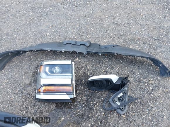 ✅ 2019 Chevrolet Silverado 1500 LT • VIN: 2GCVKPECXK1120214 • Lot: 42803468. Wystawiony na IAAI z przebiegiem 61 053 mil. Bezpłatny archiwum sprzedaży aukcyjnych z USA i szczegółowy raport historii pojazdu na DreamBid. Zdjęcie 12.