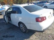 ✅ 2010 Volkswagen Jetta SE • VIN: 3VWRX7AJ9AM043850 • Lot: 43642618. Wystawiony na IAAI z przebiegiem 241 607 mil. Bezpłatny archiwum sprzedaży aukcyjnych z USA i szczegółowy raport historii pojazdu na DreamBid. Zdjęcie 3.