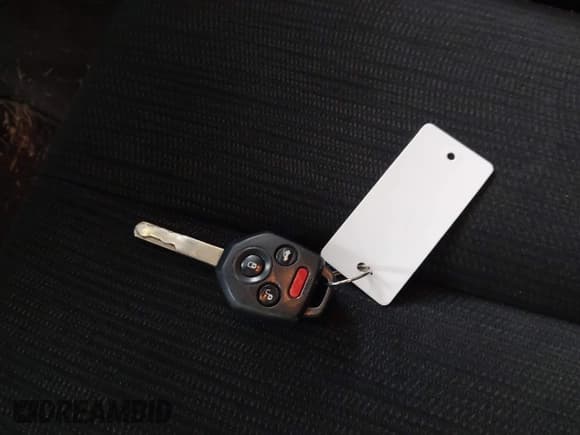 ✅ 2014 Subaru Legacy 2.5i • VIN: 4S3BMCA64E3003362 • Lot: 43264146. Wystawiony na IAAI z przebiegiem 146 187 mil. Bezpłatny archiwum sprzedaży aukcyjnych z USA i szczegółowy raport historii pojazdu na DreamBid. Zdjęcie 11.