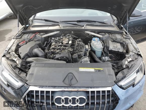 ✅ 2018 Audi allroad A4 Prestige • VIN: WA19NAF44JA207201 • Lot: 44395125. Listed on Copart with 104,060 mi. Free auction sales archive from the USA and detailed vehicle history report at DreamBid. Image 11.