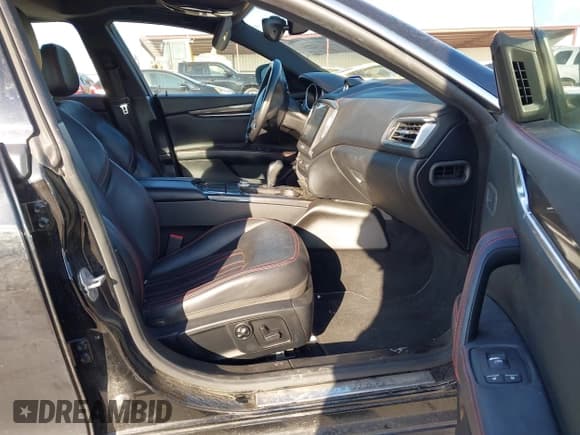 ✅ 2017 Maserati Ghibli S Q4 • VIN: ZAM57RTA1H1234014 • Lot: 42996458. Wystawiony na IAAI z przebiegiem 90 005 mil. Bezpłatny archiwum sprzedaży aukcyjnych z USA i szczegółowy raport historii pojazdu na DreamBid. Zdjęcie 5.