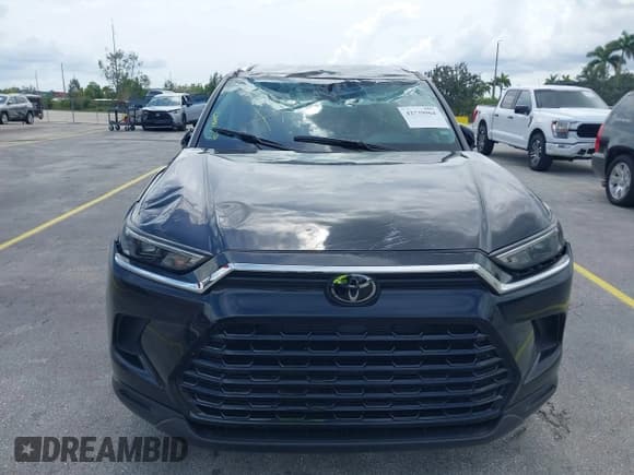 ✅ 2025 Toyota Highlander XLE • VIN: 5TDAAAA5XSS023593 • Лот: 42739964. Опубликован ранее на IAAI с пробегом 7 961 миль. Бесплатный доступ к архиву аукционных продаж из США и подробный отчёт об истории автомобиля на DreamBid. Изображение 6.