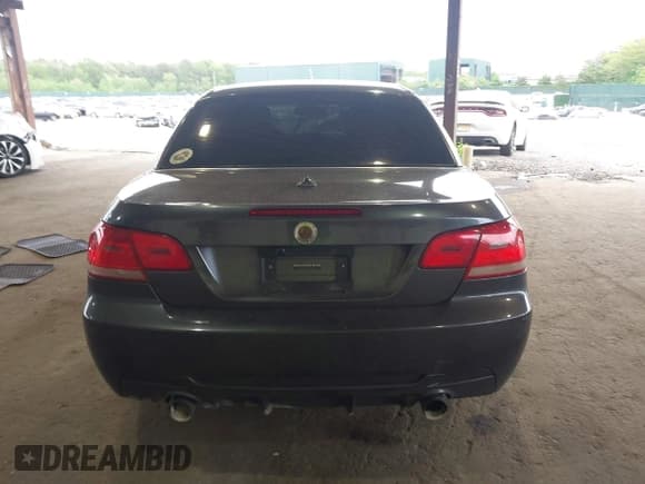 ✅ 2007 BMW 3 Series 335i • VIN: WBAWL735X7PX42731 • Lot: 42362319. Wystawiony na IAAI z przebiegiem 64 372 mil. Bezpłatny archiwum sprzedaży aukcyjnych z USA i szczegółowy raport historii pojazdu na DreamBid. Zdjęcie 16.