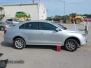✅ 2011 Volkswagen Jetta SE • VIN: 3VWDZ7AJ4BM302749 • Lot: 43187484. Wystawiony na IAAI z przebiegiem 199 629 mil. Bezpłatny archiwum sprzedaży aukcyjnych z USA i szczegółowy raport historii pojazdu na DreamBid. Zdjęcie 13.