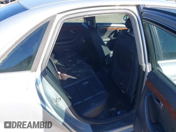 ✅ 2004 Audi A4 3.0L • VIN: WAULT68EX4A011883 • Лот: 41694203. Опубликован ранее на IAAI с пробегом 154 968 миль. Бесплатный доступ к архиву аукционных продаж из США и подробный отчёт об истории автомобиля на DreamBid. Изображение 8.