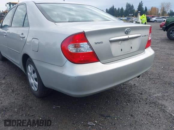 ✅ 2004 Toyota Camry XLE • VIN: 4T1BE32K54U938032 • Lot: 43665386. Listed on IAAI with 77,127 mi. Free auction sales archive from the USA and detailed vehicle history report at DreamBid. Image 13.