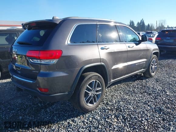 ✅ 2018 Jeep Grand Cherokee Limited • VIN: 1C4RJFBG7JC107502 • Лот: 41275532. Опубликован ранее на IAAI с пробегом 52 379 миль. Бесплатный доступ к архиву аукционных продаж из США и подробный отчёт об истории автомобиля на DreamBid. Изображение 4.