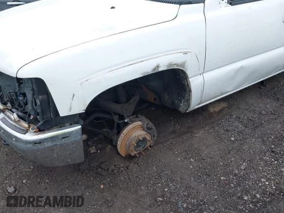 ✅ 2003 Chevrolet Suburban LT • VIN: 3GNGK26U63G271392 • Лот: 39996881. Опубликован ранее на IAAI с пробегом 209 745 миль. Бесплатный доступ к архиву аукционных продаж из США и подробный отчёт об истории автомобиля на DreamBid. Изображение 11.