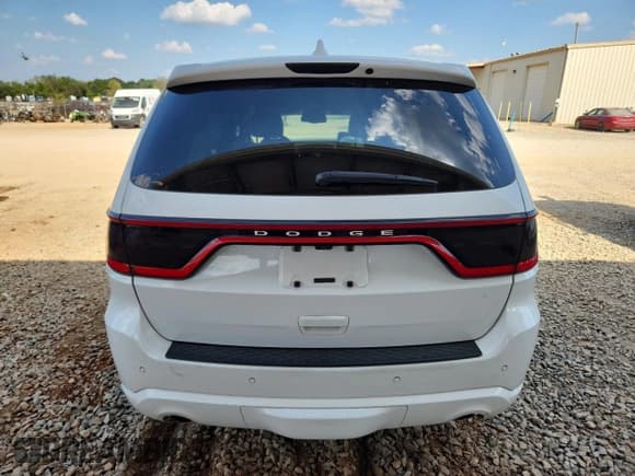 ✅ 2016 Dodge Durango R/T • VIN: 1C4SDHCT4GC394452 • Lot: 80479235. Wystawiony na Copart z przebiegiem 116 618 mil. Bezpłatny archiwum sprzedaży aukcyjnych z USA i szczegółowy raport historii pojazdu na DreamBid. Zdjęcie 6.