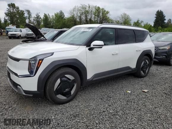 ✅ 2024 Kia EV9 Wind • VIN: KNDAFFS5XR6019180 • Лот: 60274045. Опубликован ранее на Copart с пробегом 19 355 миль. Бесплатный доступ к архиву аукционных продаж из США и подробный отчёт об истории автомобиля на DreamBid. Изображение 1.