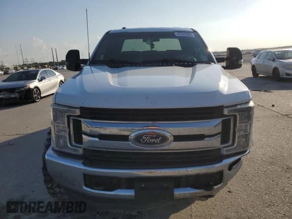 ✅ 2019 Ford F-250 XL • VIN: 1FT7W2BT7KEF18113 • Lot: 67043995. Listed on Copart with 128,528 mi. Free auction sales archive from the USA and detailed vehicle history report at DreamBid. Image 5.