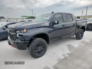 ✅ 2022 Chevrolet Silverado 1500 ZR2 • VIN: 3GCUDHEL3NG680812 • Lot: 67060195. Wystawiony na Copart z przebiegiem 54 660 mil. Bezpłatny archiwum sprzedaży aukcyjnych z USA i szczegółowy raport historii pojazdu na DreamBid. Zdjęcie 1.
