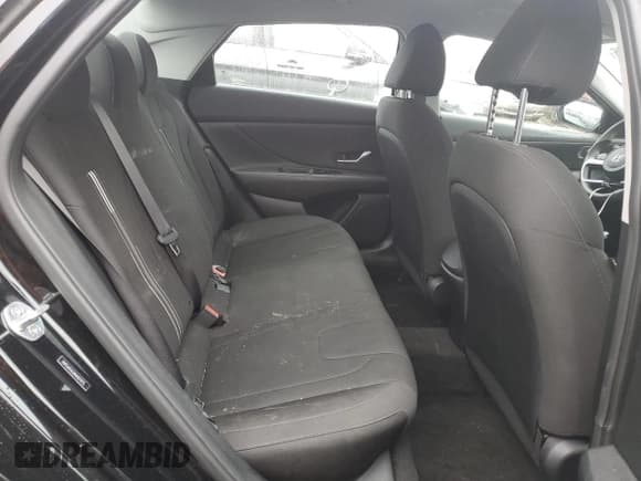 ✅ 2022 Hyundai Elantra SEL • VIN: 5NPLM4AG8NH074975 • Lot: 86157395. Listed on Copart with 24,420 mi. Free auction sales archive from the USA and detailed vehicle history report at DreamBid. Image 10.