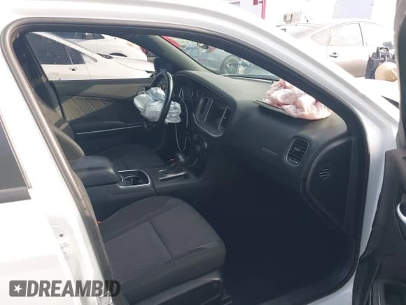 ✅ 2019 Dodge Charger SXT • VIN: 2C3CDXBG8KH720136 • Lot: 43278739. Listed on IAAI with 69,673 mi. Free auction sales archive from the USA and detailed vehicle history report at DreamBid. Image 5.