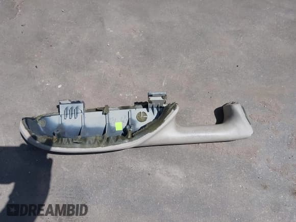 ✅ 2002 Chevrolet Suburban LS • VIN: 3GNEC16Z92G145553 • Лот: 43080985. Опубликован ранее на IAAI с пробегом 218 557 миль. Бесплатный доступ к архиву аукционных продаж из США и подробный отчёт об истории автомобиля на DreamBid. Изображение 12.