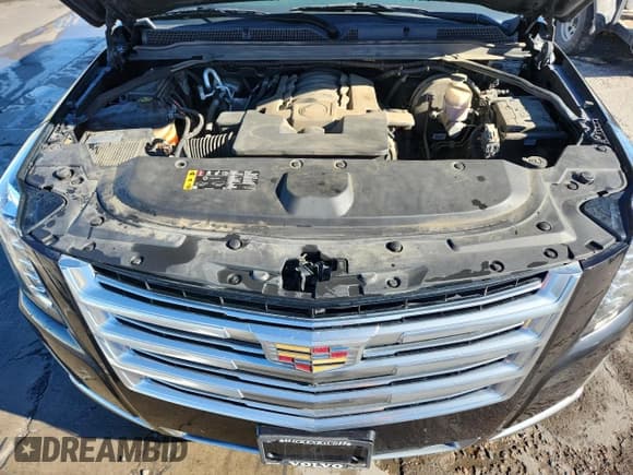 ✅ 2019 Cadillac Escalade Platinum • VIN: 1GYS4DKJ8KR327524 • Lot: 87097705. Listed on Copart with 144,040 mi. Free auction sales archive from the USA and detailed vehicle history report at DreamBid. Image 12.