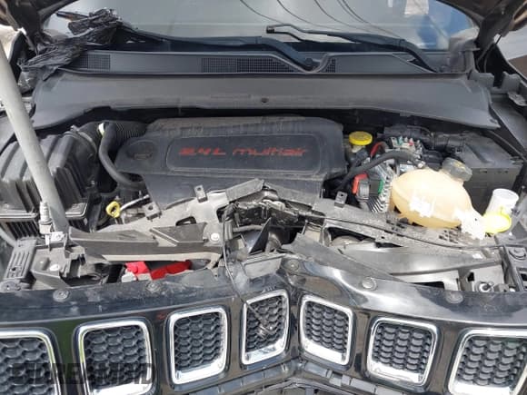 ✅ 2021 Jeep Compass Limited • VIN: 3C4NJCCB9MT573621 • Lot: 42233718. Listed on IAAI with 55,970 mi. Free auction sales archive from the USA and detailed vehicle history report at DreamBid. Image 10.