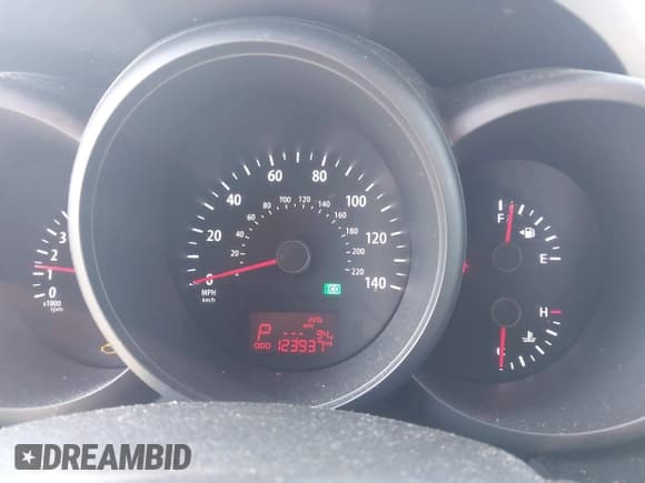 ✅ 2013 Kia Soul • VIN: KNDJT2A59D7575602 • Lot: 43005121. Wystawiony na IAAI z przebiegiem 123 937 mil. Bezpłatny archiwum sprzedaży aukcyjnych z USA i szczegółowy raport historii pojazdu na DreamBid. Zdjęcie 7.