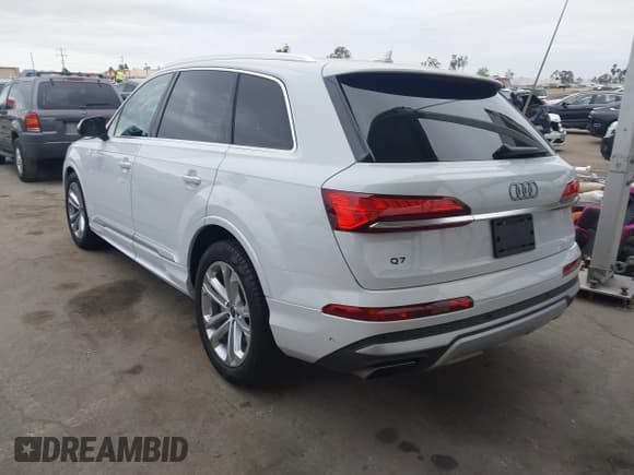 ✅ 2025 Audi Q7 Premium • VIN: WA1ACBF70SD001585 • Лот: 42058238. Опубликован ранее на IAAI с пробегом 17 313 миль. Бесплатный доступ к архиву аукционных продаж из США и подробный отчёт об истории автомобиля на DreamBid. Изображение 3.