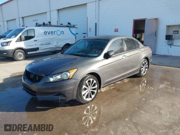✅ 2011 Honda Accord EX-L • VIN: 1HGCP3F80BA019217 • Lot: 43775955. Wystawiony na IAAI z przebiegiem 110 791 mil. Bezpłatny archiwum sprzedaży aukcyjnych z USA i szczegółowy raport historii pojazdu na DreamBid. Zdjęcie 17.